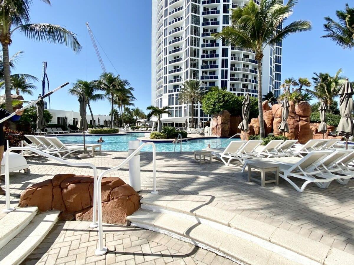 Trump International Resort By Zen Vacation Rentals Miami Beach Bagian luar foto