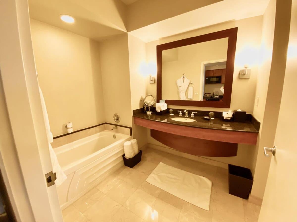 Trump International Resort By Zen Vacation Rentals Miami Beach Bagian luar foto